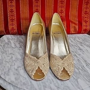 Stuart Weitzman Gold Chantilly Lace "Chantelle" Swarovski Trim Pump Size 6.5